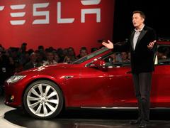 elon musk is borrowing another $150 million from goldman sachs to buy more tesla stock
