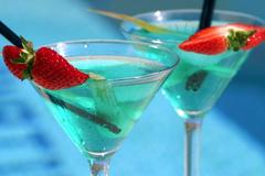 Pelham's 'Cocktails and Clams' Tomorrow