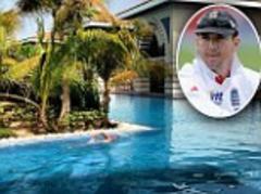 Kevin Pietersen tweets picture of himself swimming in Dubai as first Test starts at Lord's